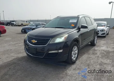 2015 Chevrolet Traverse Ls z USA, uszkodzony, nr VIN 1GNKRFEDXFJ219765